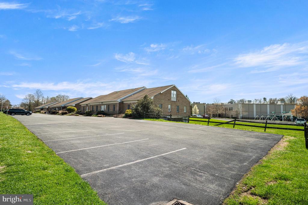 Commercial Lease in KENNETT SQUARE 3
