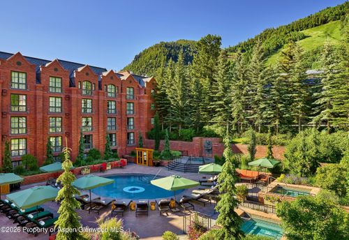 b51-315 E Dean St, Aspen, CO, 81611-1807 | Card Image