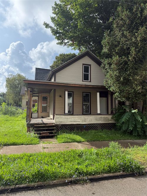 457 E 9th St, Erie, PA, 16503-1205 | Card Image