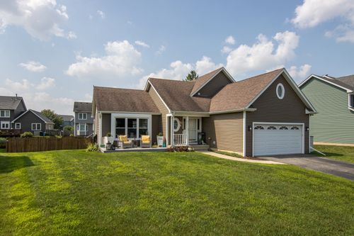 606 Holly Ct, North Aurora, IL, 60542-9052 | Card Image