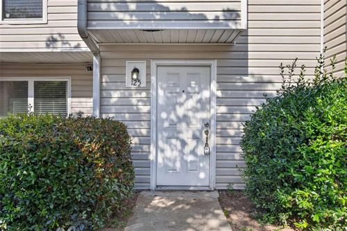 125 Governors Dr, Forest Park, GA, 30297-2152 | Card Image