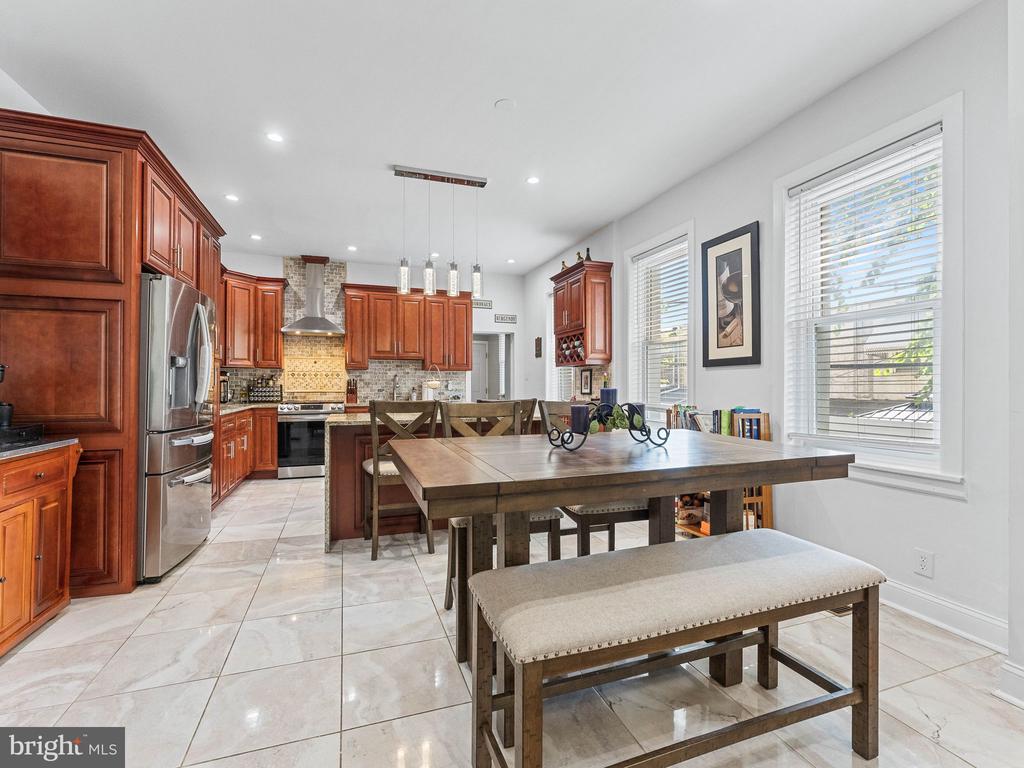 Residential in PHILADELPHIA 4