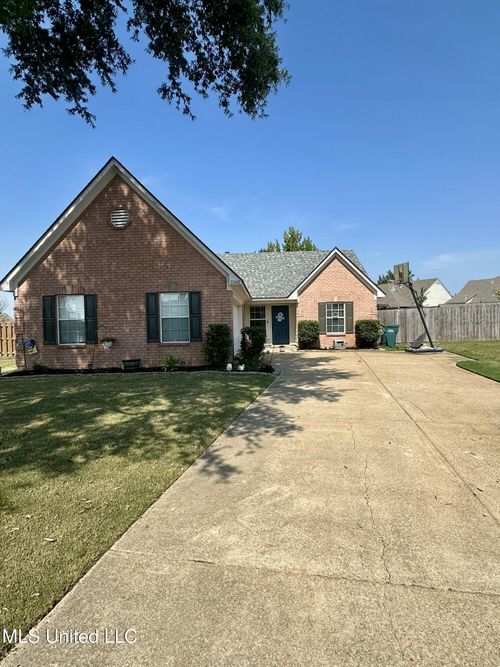 1562 Sarah Ann Cv, Southaven, MS, 38671-8395 | Card Image