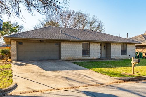 4910 Spring Creek Rd, Arlington, TX, 76017-2245 | Card Image