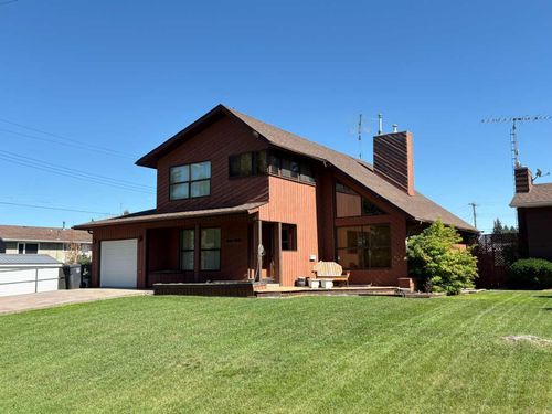 {{alt}} | Card Image