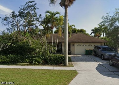 240 Nottingham Dr, NAPLES, FL, 34109-1611 | Card Image