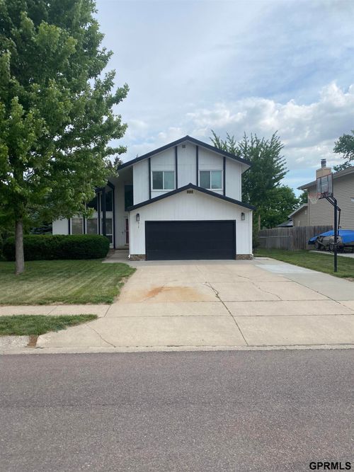 814 Gayle St, Papillion, NE, 68046-2908 | Card Image