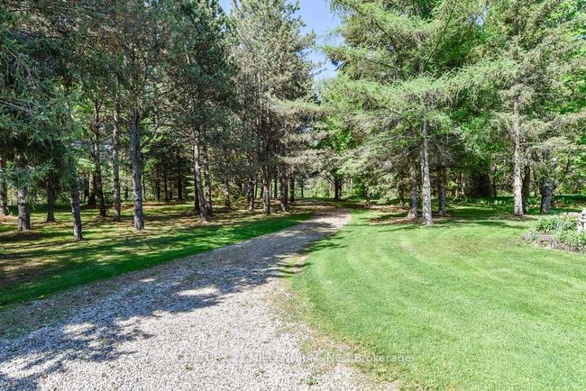 248504 5 Sideroad, House other with 3 bedrooms, 3 bathrooms and 18 parking in Mono ON | Image 8