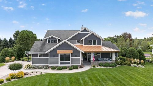 6444 Irving Dr, Sun Prairie, WI, 53590-8812 | Card Image