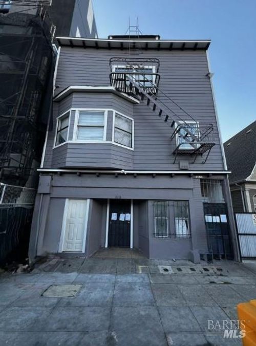 3837 M L King Jr Way, Oakland, CA, 94609 | Card Image