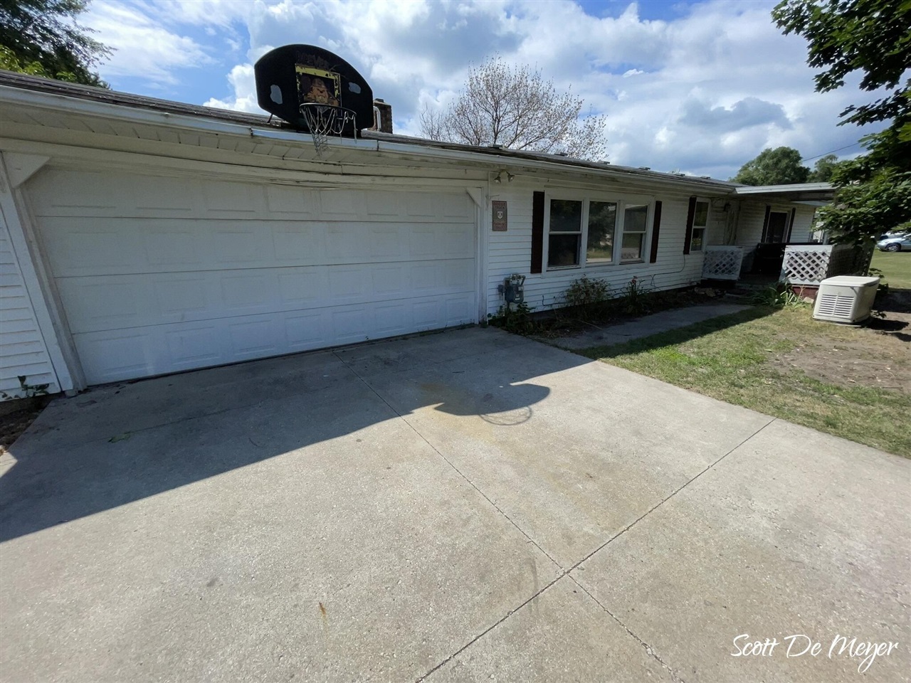 Mill St, Riverdale, MI 48877