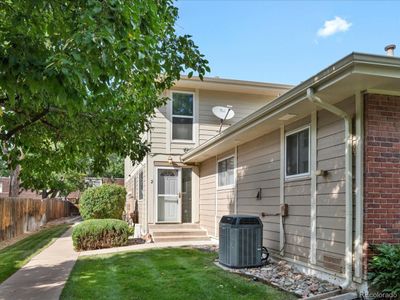 2 - 1250 S Monaco Pkwy, Townhouse with 2 bedrooms, 1 bathrooms and null parking in Denver CO | Image 3