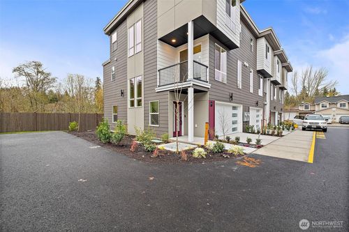 b3-5015 144th St Sw, Edmonds, WA, 98026-3916 | Card Image