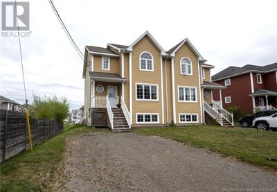 18 Naples Dr, House other with 3 bedrooms, 2 bathrooms and null parking in Moncton NB | Image 1