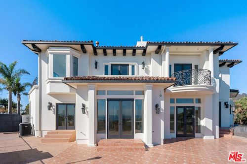 6130 Galahad Rd, MALIBU, CA, 90265-4154 | Card Image