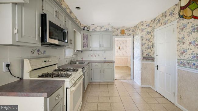1435 Sunnyhill Ln, House other with 4 bedrooms, 2 bathrooms and null parking in HAVERTOWN PA | Image 11