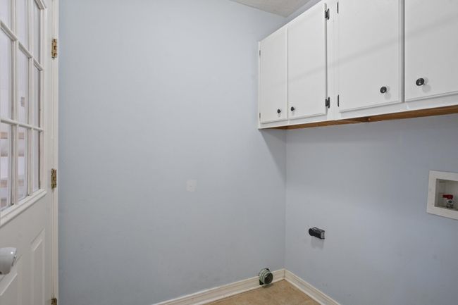 Laundry Room | Image 25