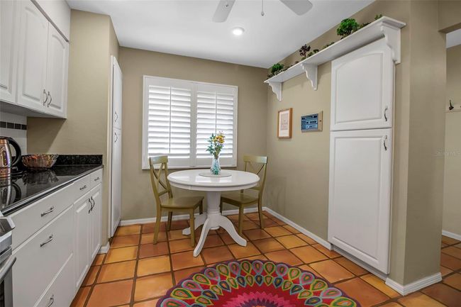 APT-9C - 6101 34 Th St W, Condo with 3 bedrooms, 2 bathrooms and null parking in BRADENTON FL | Image 9