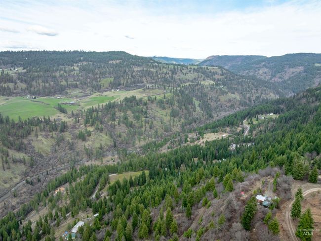 751 Wilderness Dr, Home with 2 bedrooms, 1 bathrooms and null parking in Orofino ID | Image 8
