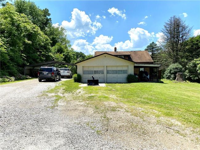 1965 Hall Drive, House other with 3 bedrooms, 2 bathrooms and null parking in Coshocton OH | Image 3