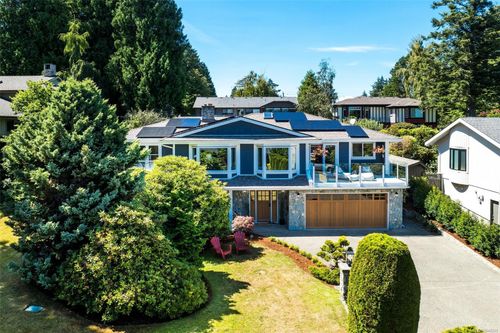 4902 Alamida Cres, Victoria, BC, V8Y2T3 | Card Image