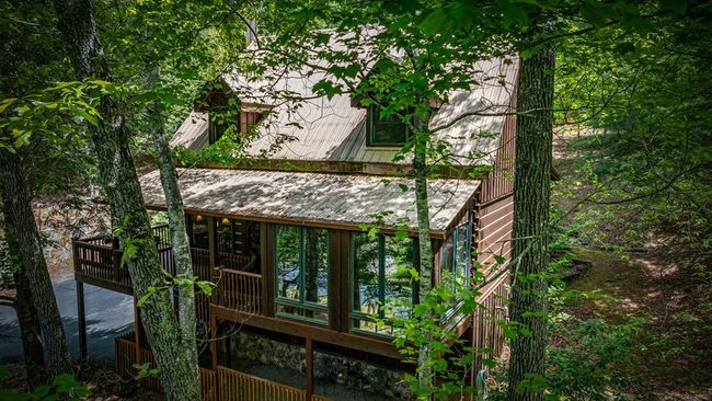 143 Kaely Dr, Home with 3 bedrooms, 3 bathrooms and null parking in Mineral Bluff GA | Image 66