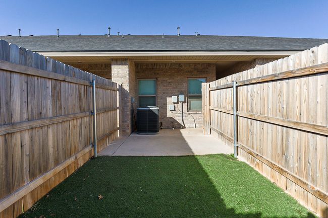 2602 135 Th St, Townhouse with 3 bedrooms, 2 bathrooms and null parking in Lubbock TX | Image 18