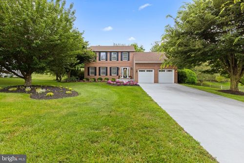 359 Winged Foot Dr, WESTMINSTER, MD, 21158-4145 | Card Image