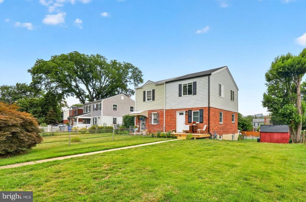 Residential Lease in ALEXANDRIA 2