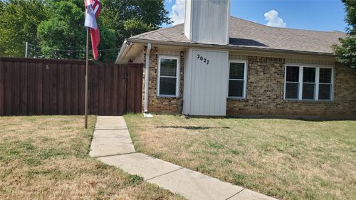 2027 Parkside Ct, Grapevine, TX, 76051-3061 | Card Image