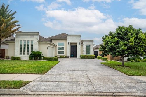 2521 S J St, McAllen, TX, 78503-1441 | Card Image