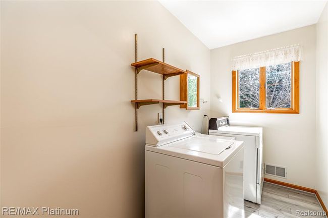 Laundry Room with another great view of the amazing outdoors! | Image 28