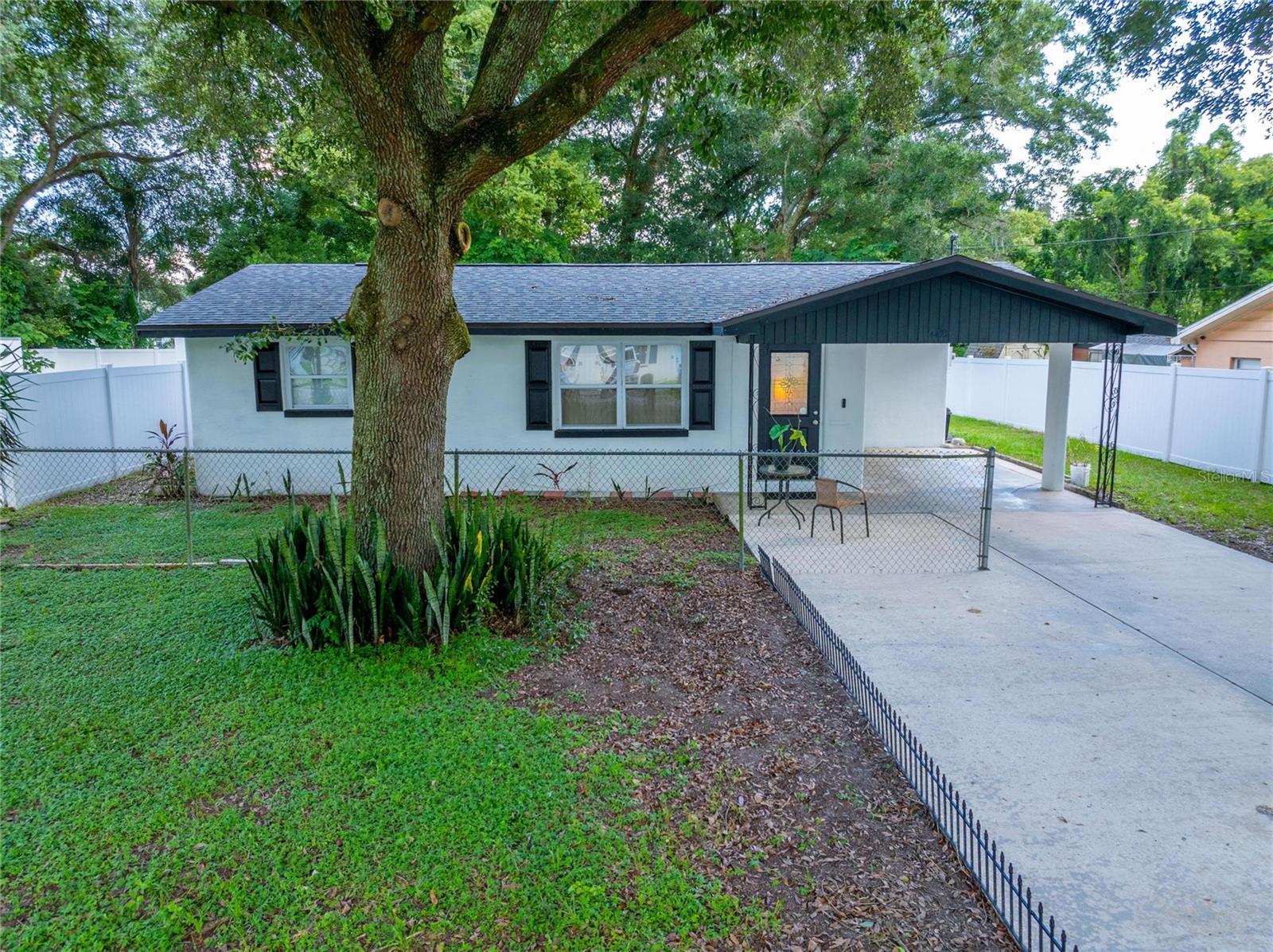 Clay St, Zephyrhills, FL 33542