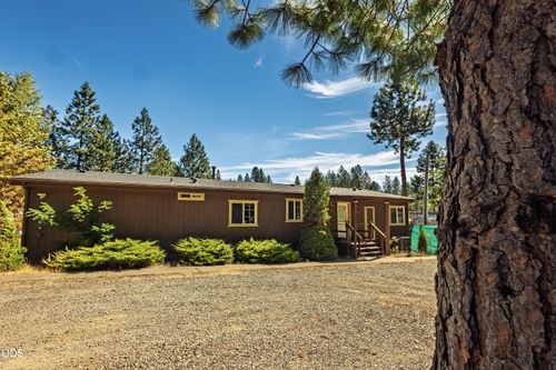 110 Pine Tree Way, Selma, OR, 97538-9733 | Card Image
