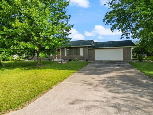 806 Sharon St, Winona Lake, IN, 46590-2018 | Card Image