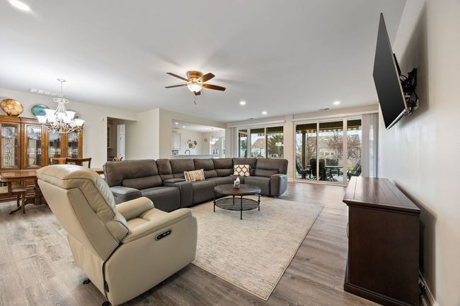 2543 Edgewater Dr, House other with 3 bedrooms, 2 bathrooms and 2 parking in Elgin IL | Image 8