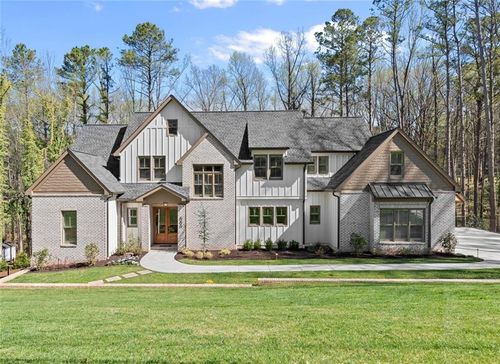 660 Colston Rd Sw, Marietta, GA, 30064-3318 | Card Image