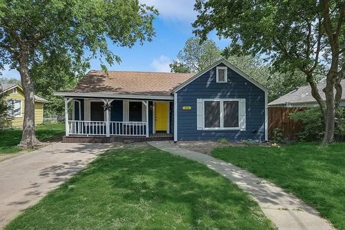 216 E Division St, Pilot Point, TX, 76258-4515 | Card Image