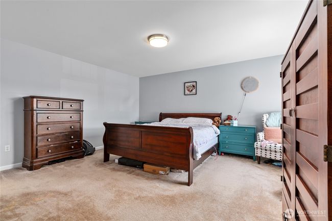 6974 Prism St Se, House other with 5 bedrooms, 3 bathrooms and 2 parking in Lacey WA | Image 13