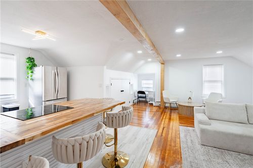 49 Wealth Ave, Providence, RI, 02908-5326 | Card Image