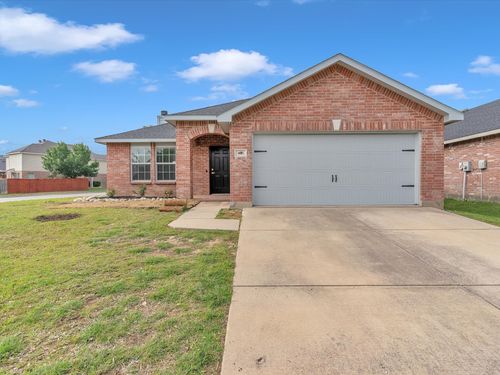 401 Iron Ore Trl, Fort Worth, TX, 76131-3957 | Card Image