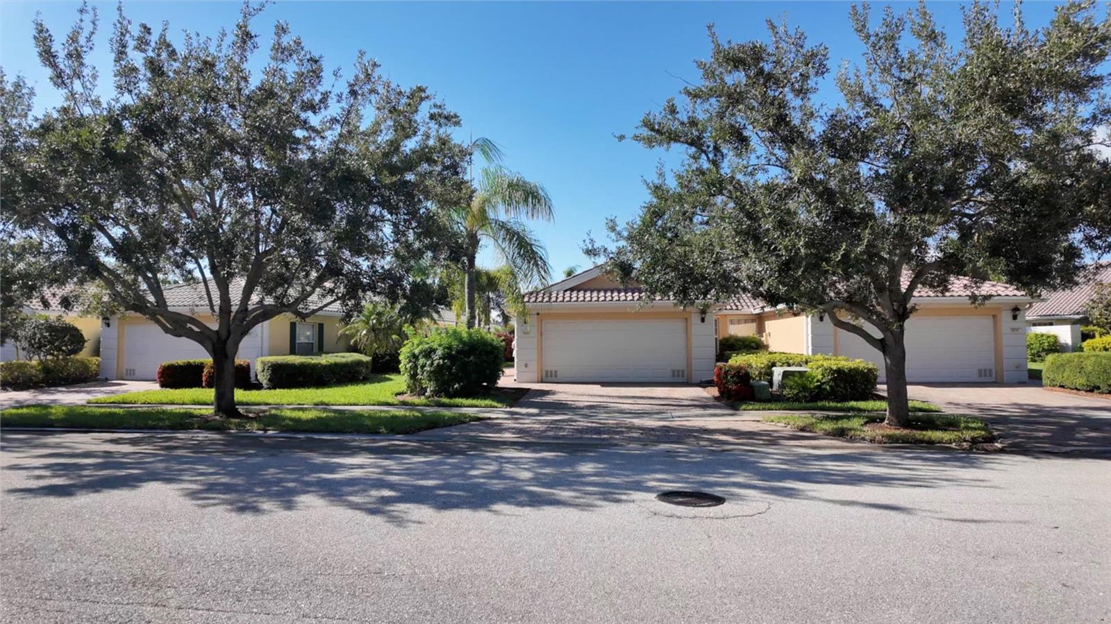 Benevento Dr, Sarasota, FL 34238