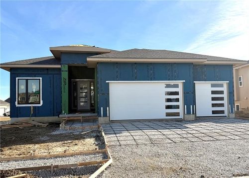 17401 Parkhill St, Overland Park, KS, 66221-2563 | Card Image