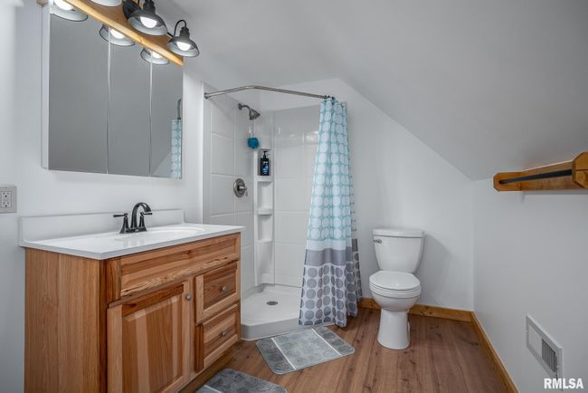 401 N 11 Th St, House other with 2 bedrooms, 2 bathrooms and null parking in Clinton IA | Image 24
