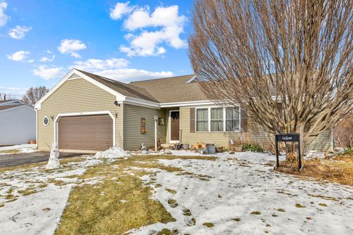 742 Chestnut Ln, Marengo, IL, 60152-3617 | Card Image