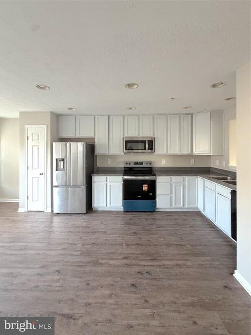 9899 Decatur Rd, BALTIMORE, MD, 21220-3776 | Card Image