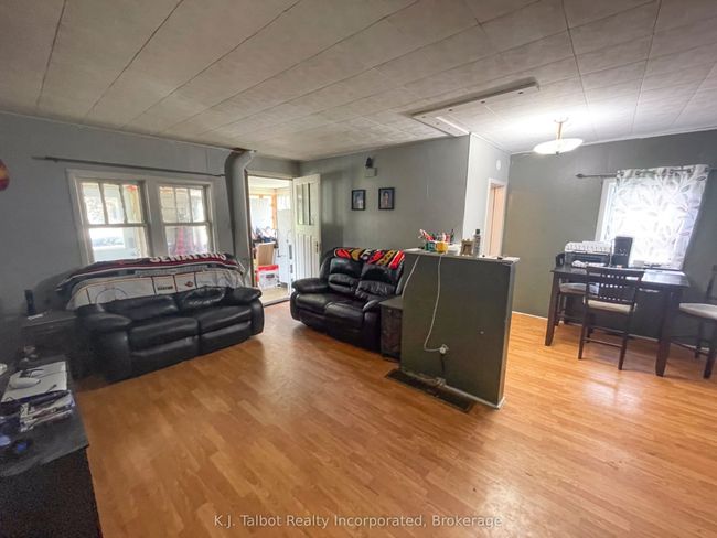 208 Hincks St, House other with 3 bedrooms, 1 bathrooms and 2 parking in Goderich ON | Image 6