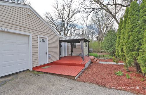 21535 W Sarah Dr, Lake Villa, IL, 60046-8221 | Card Image