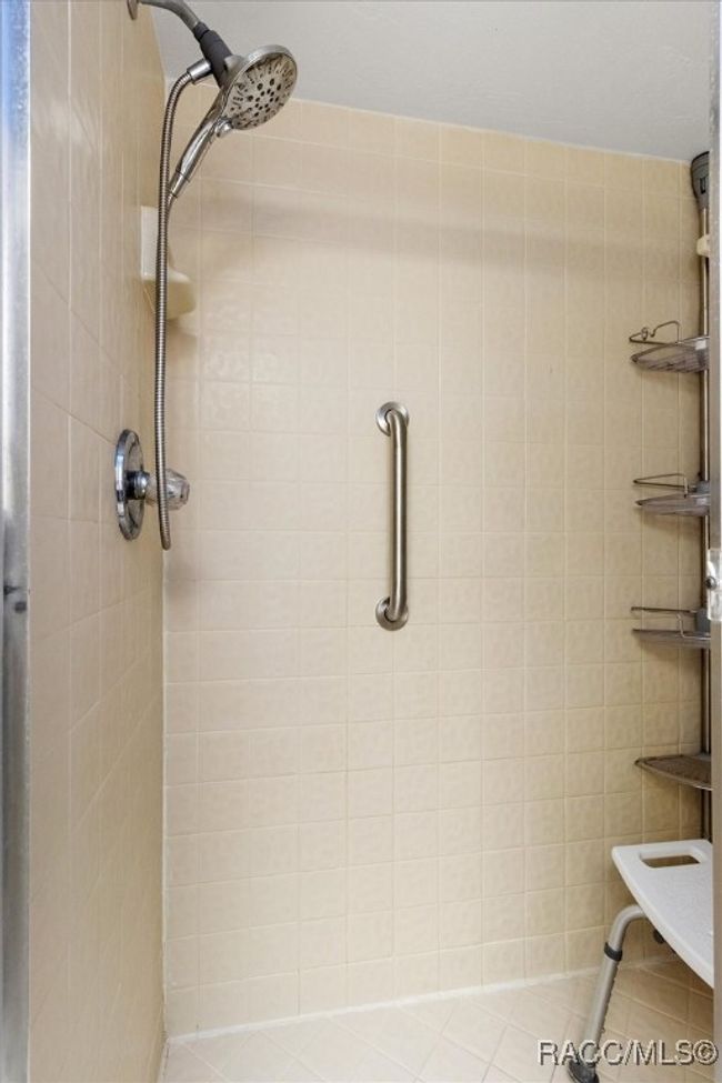 Upstairs walk-in shower | Image 29