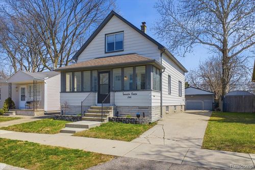 2040 Farrow St, Ferndale, MI, 48220-1550 | Card Image